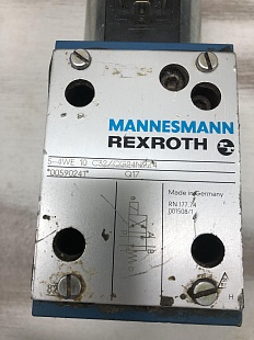 Bosch Rexroth 5-4we 10 c32/cg24nsz4